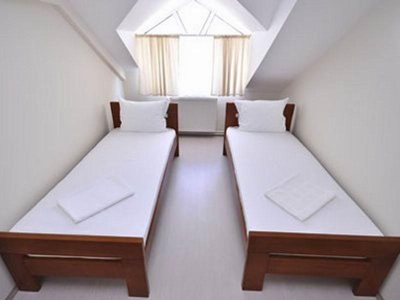 Accommodation Elegance Ni Exterior foto